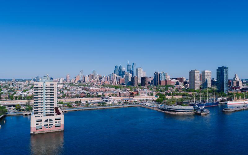 Vue aérienne des tours de Philadelphie et de ses quais
